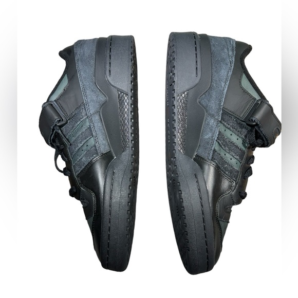 Men’s Adidas Forum Low Black - Picture 2 of 15